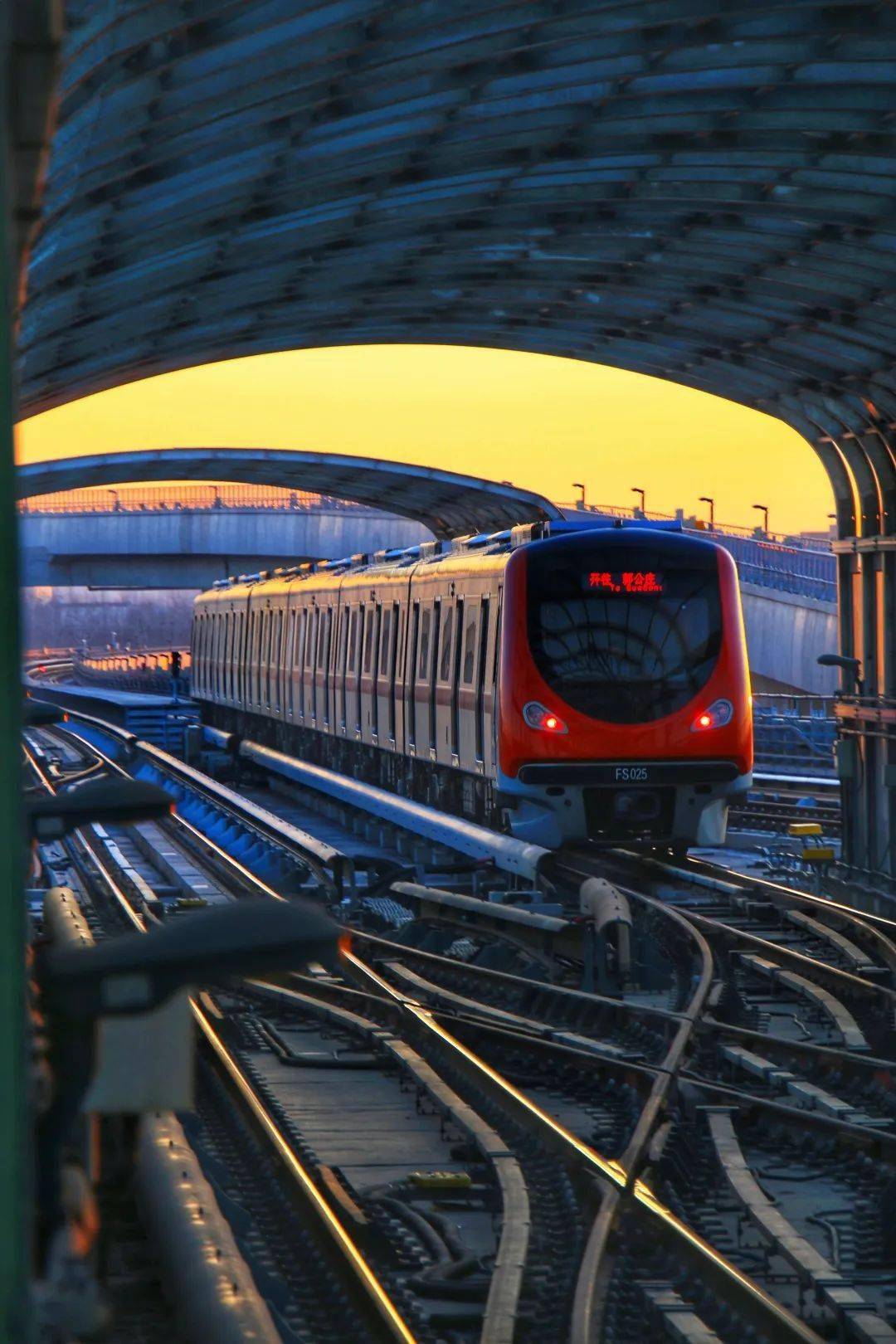 交通看点地铁房山线标识色啥颜色