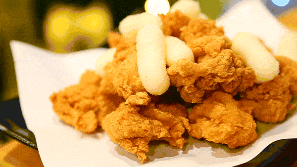 9吃正宗韩国炸鸡套餐!网红美食打卡地!干饭人冲鸭!_韩式纯