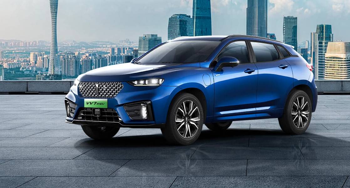 长城wey插电混动suv行驶中起火烧剩车架车主提车不足10天