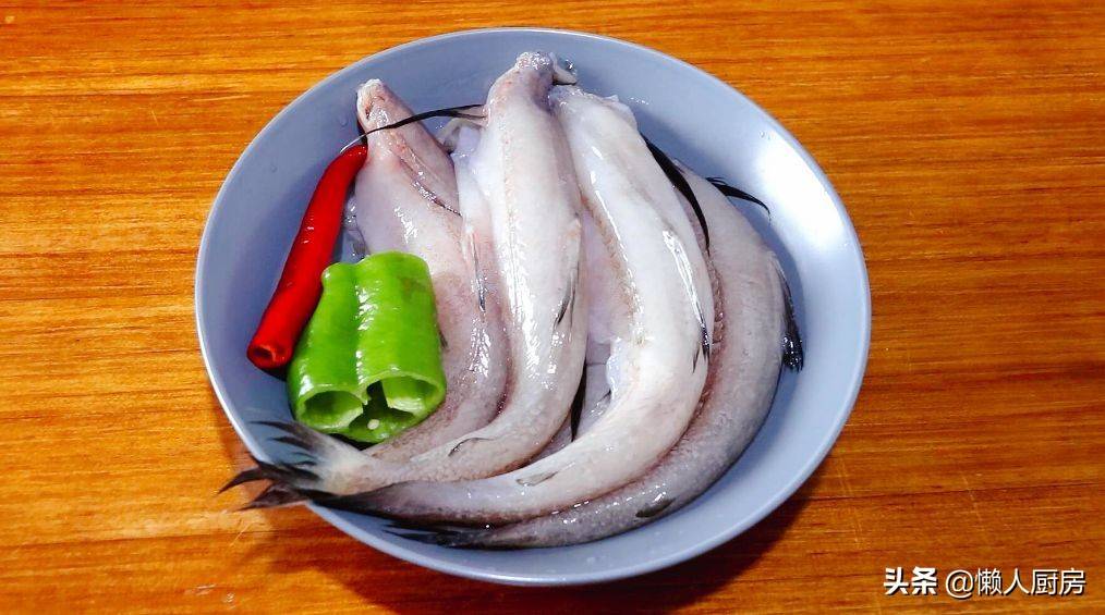 这种鱼10元一斤,比内脂豆腐还嫩,红烧着吃,鱼肉鲜嫩可口_手机搜狐网