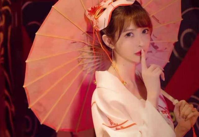 难怪屡次被封依旧人气爆棚,王羽杉cos日本巫女让无数男粉沸腾_视频