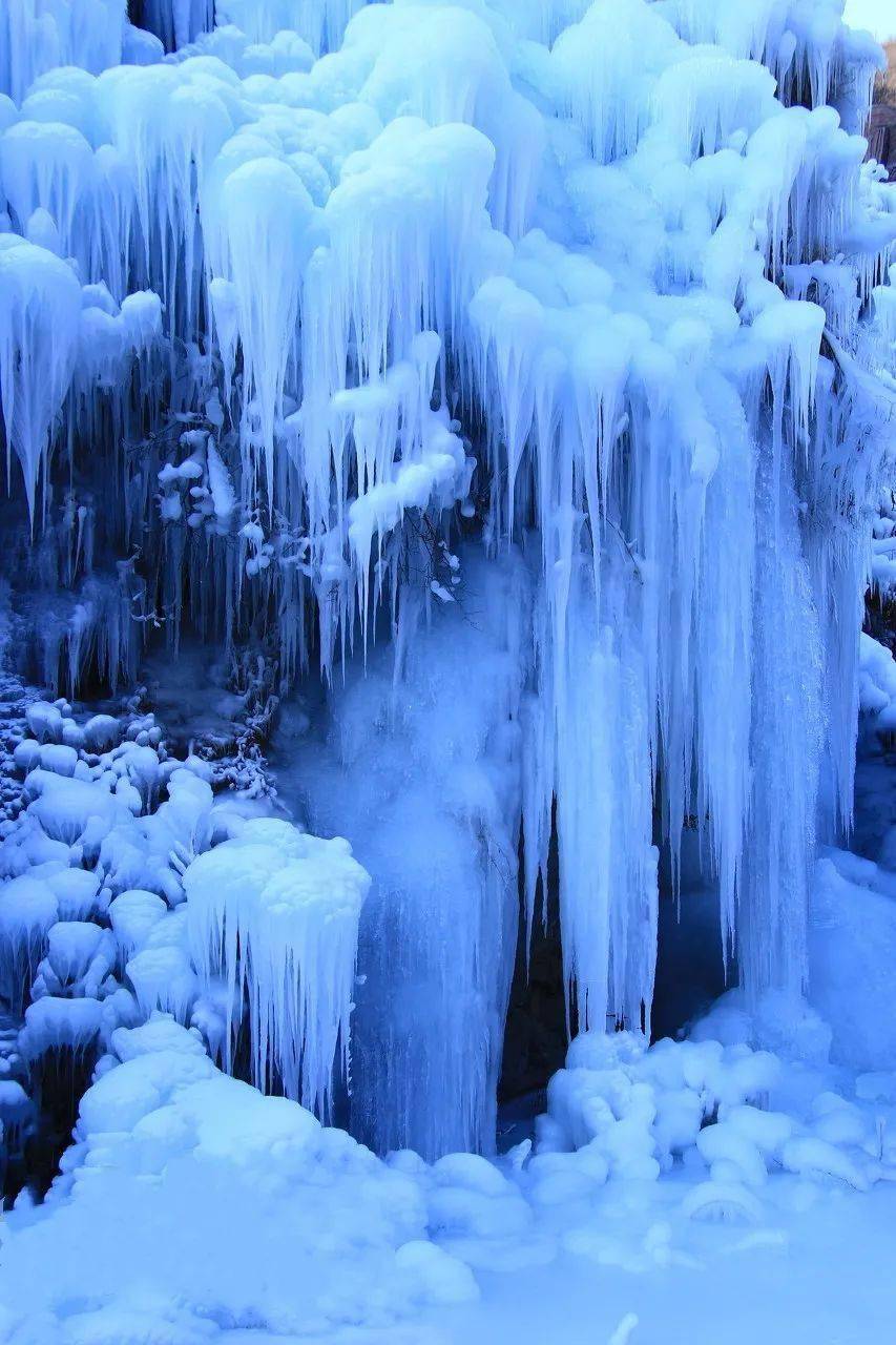 易县冰瀑布图片