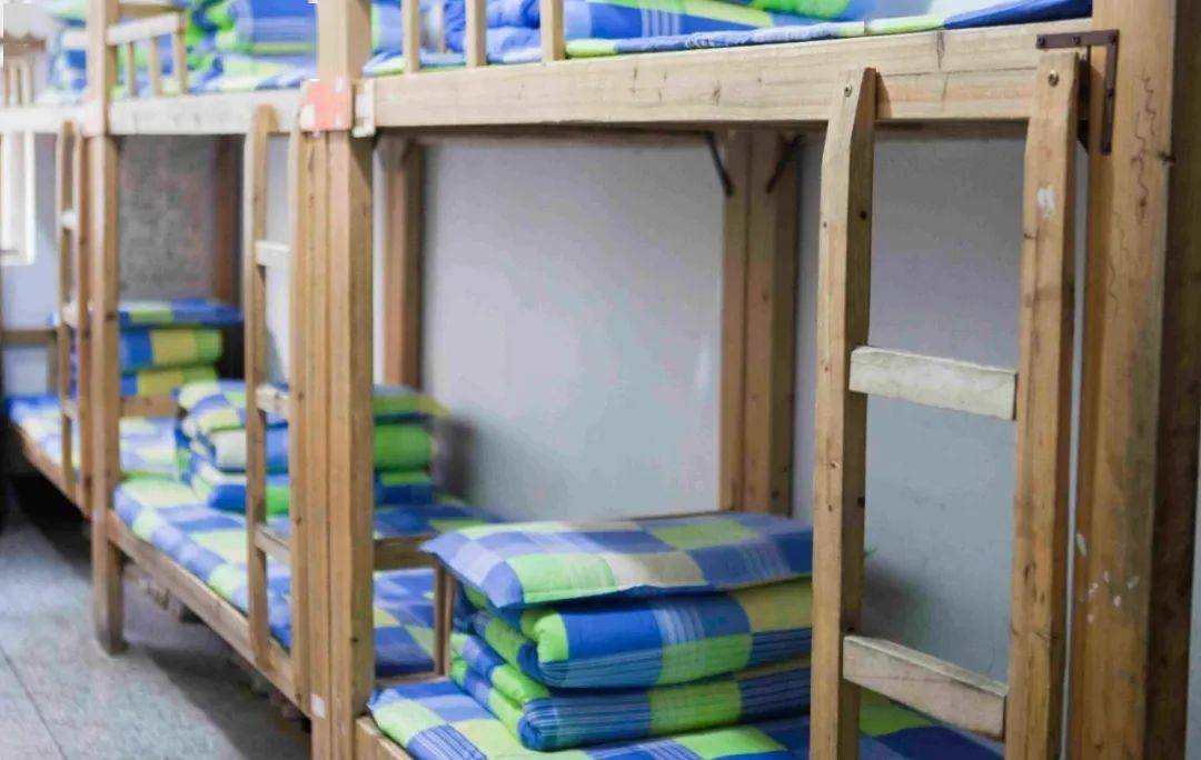 十六年初心不改涟水这所学校高质量接受省三星级高中现场复审