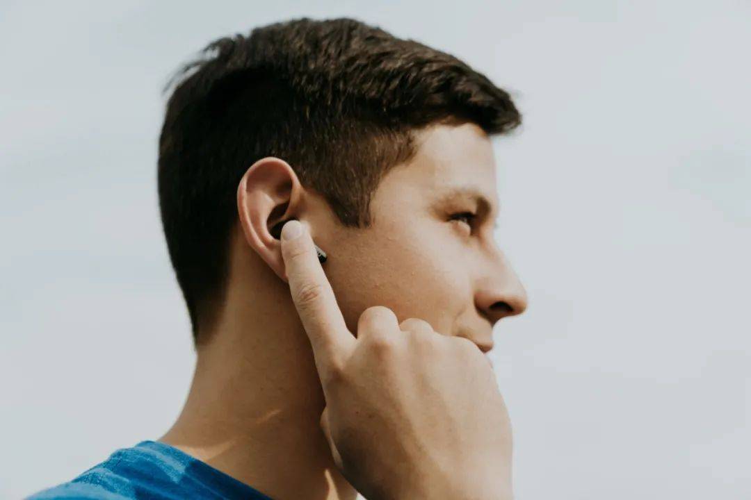 nba球星力荐蓝牙50真无线降噪耳机左右耳自由聆听音质媲美千元级