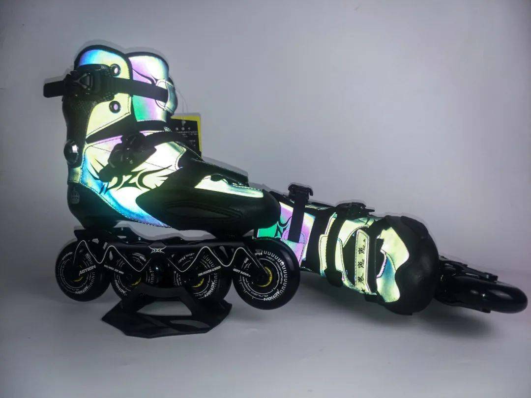 埃克森轮滑的短—"以匠心致初心"_生产