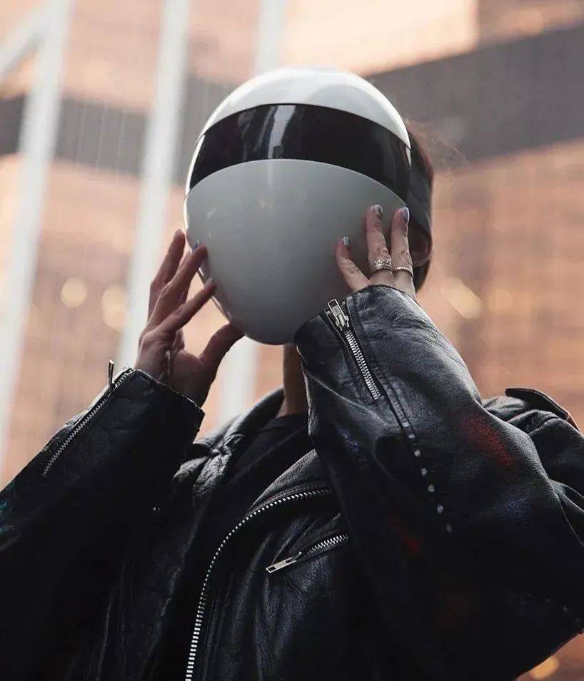 风靡网络的异形口罩,长得像皮蛋!有点变态,但好想要一个!_blanc