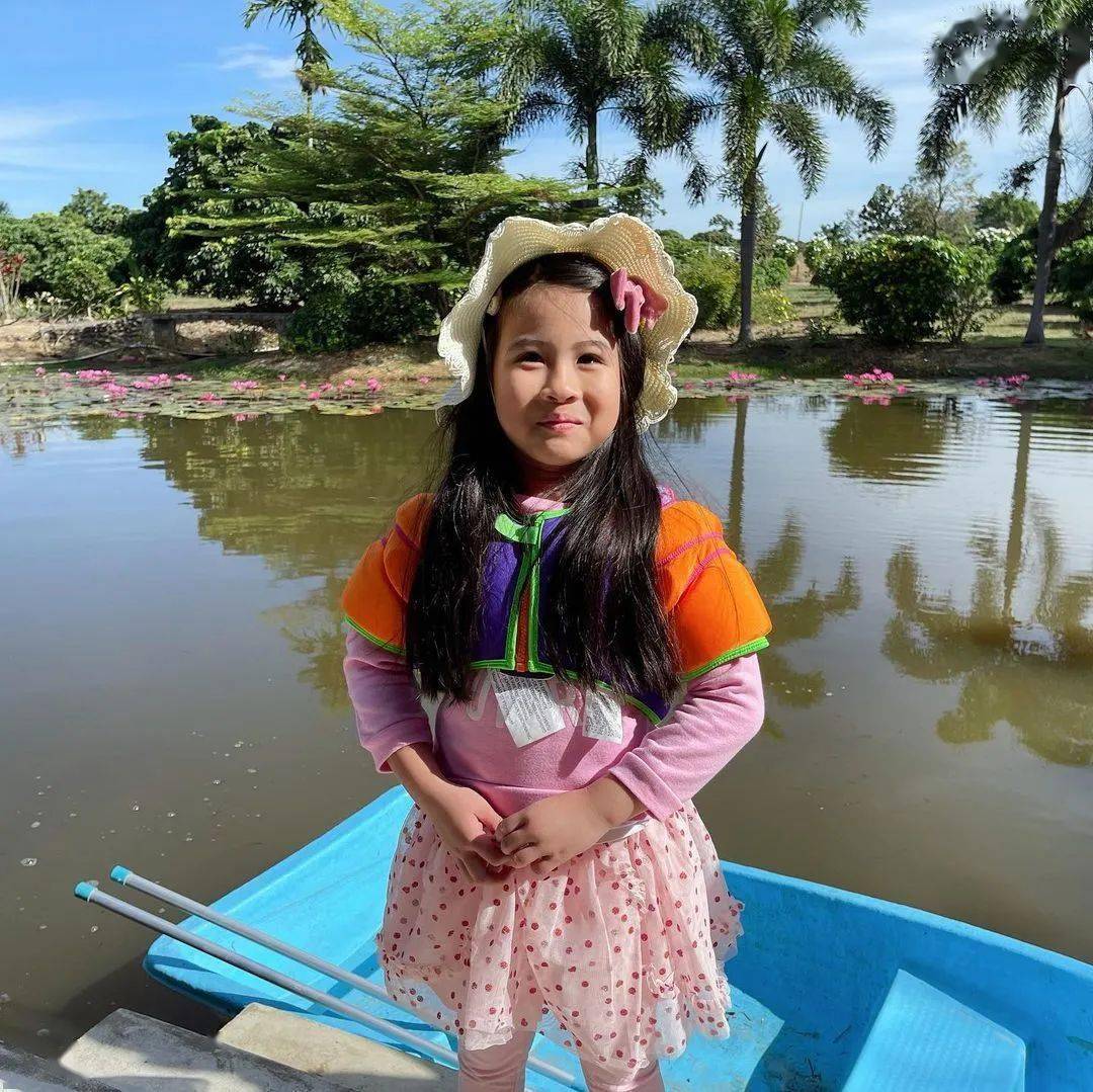 may发文称女儿在家玩cosplay不知道扮演谁网友却表示真的很像诶