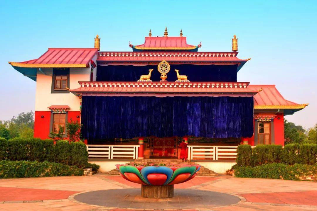 莲花佛塔(德国)止贡噶举莲花佛塔(德国)蓝毗尼最豪华的寺庙津门网作者