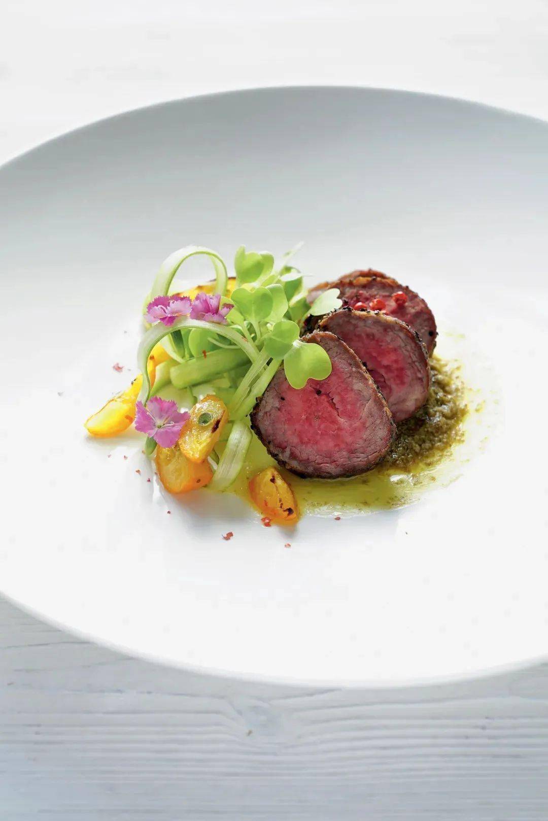 芥末汁低温牛肉姜汁撞奶北京麻豆腐配黑鱼子一碗胡椒炒软兜冬瓜瑶柱汤