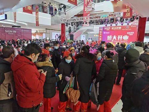 67国贸邻里荟开业现场大量人员聚集是否向相关部门报备