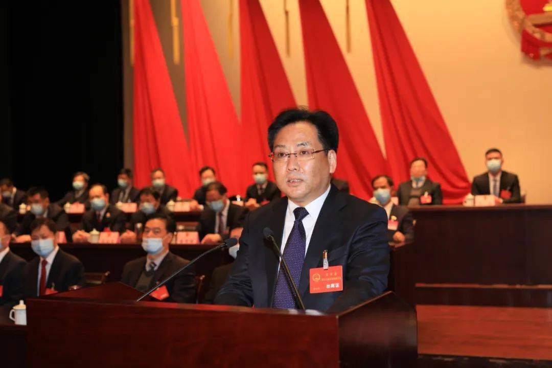 宝应县十六届人大五次会议胜利闭幕张小辉当选县长陈金荣当选县人大