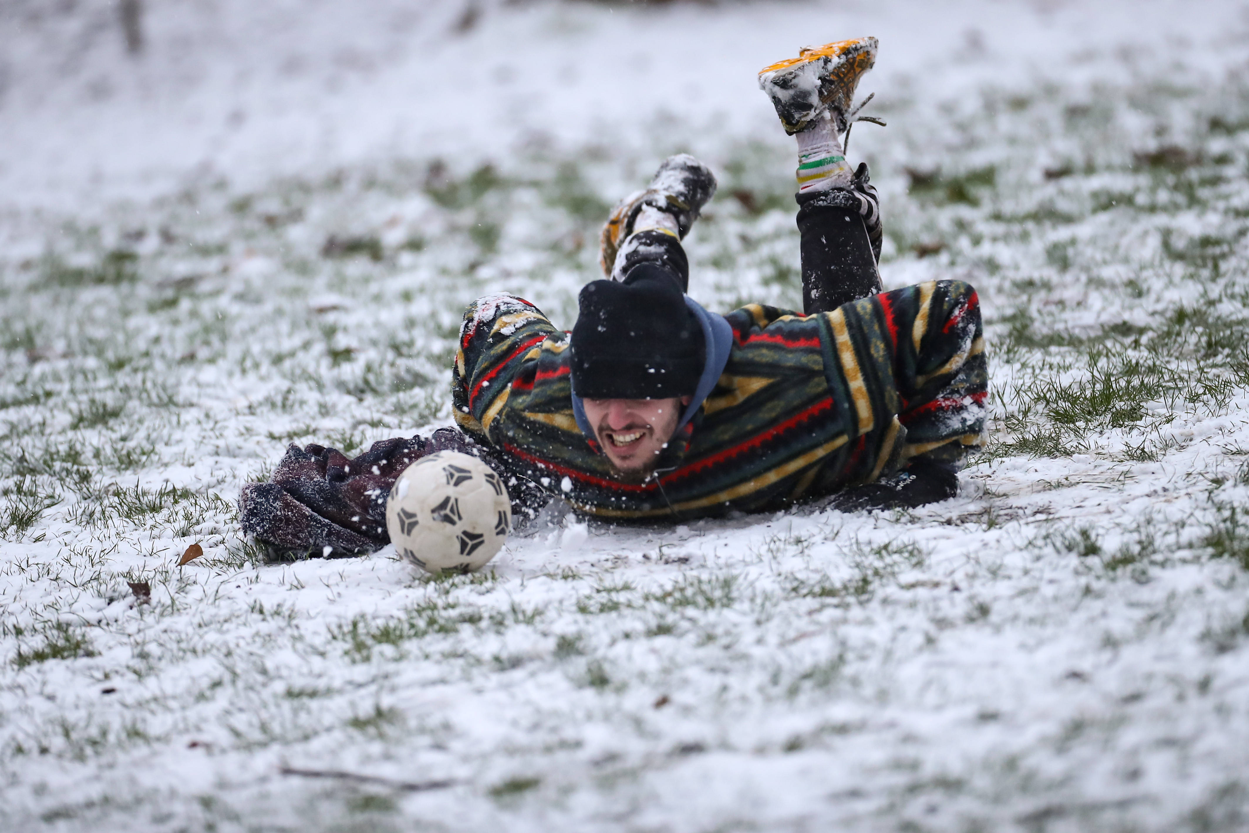 布鲁塞尔:雪中拾趣_手机搜狐网