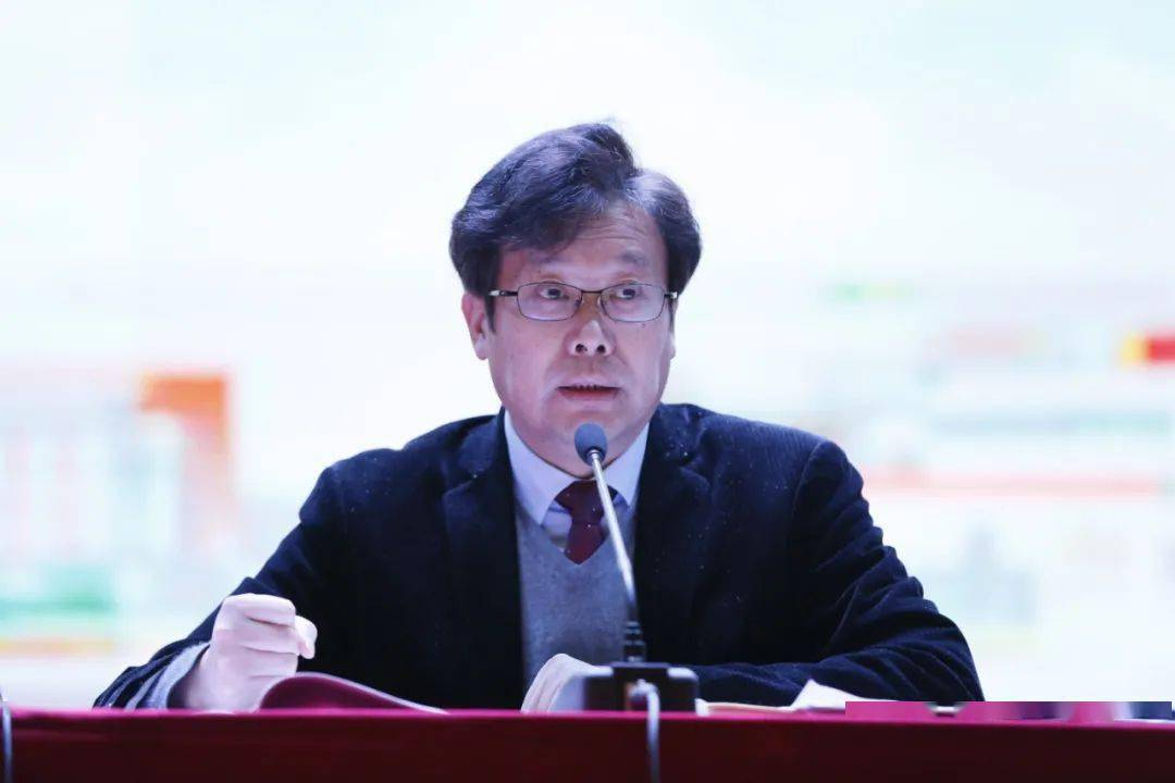 奉贤中学召开防疫及期末工作布置会