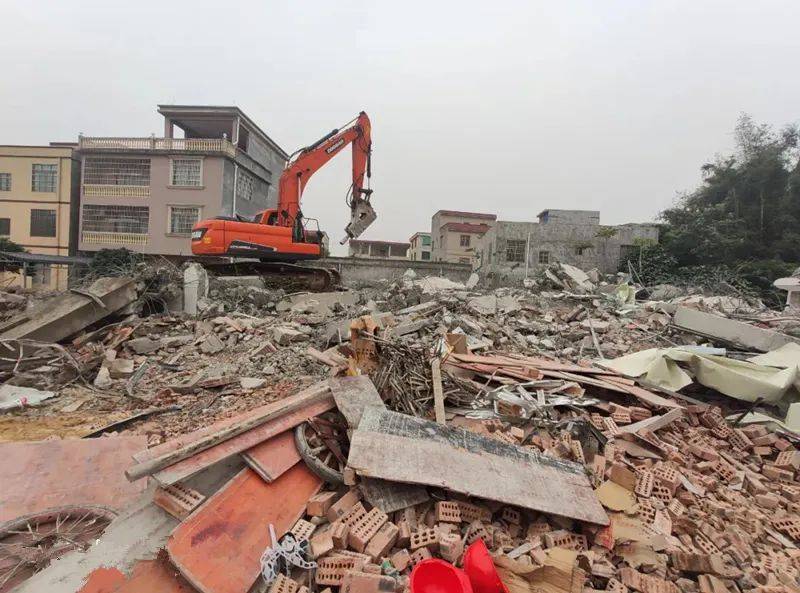 重拳出击,偷建抢建的1800㎡违建,拆!