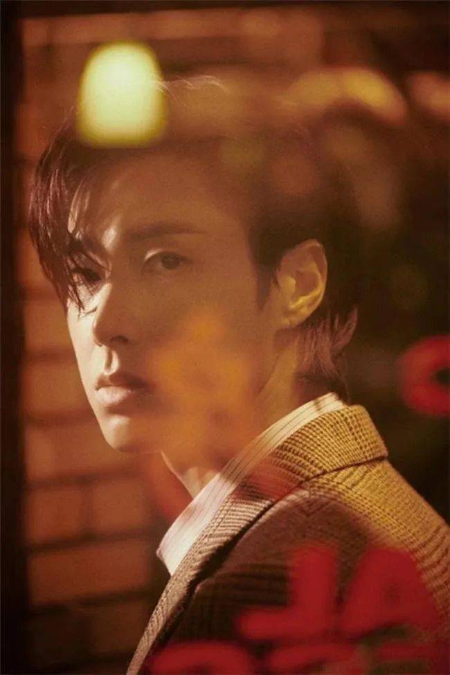 郑允浩将于18日进行回归倒计时直播 讲述新专相关故事