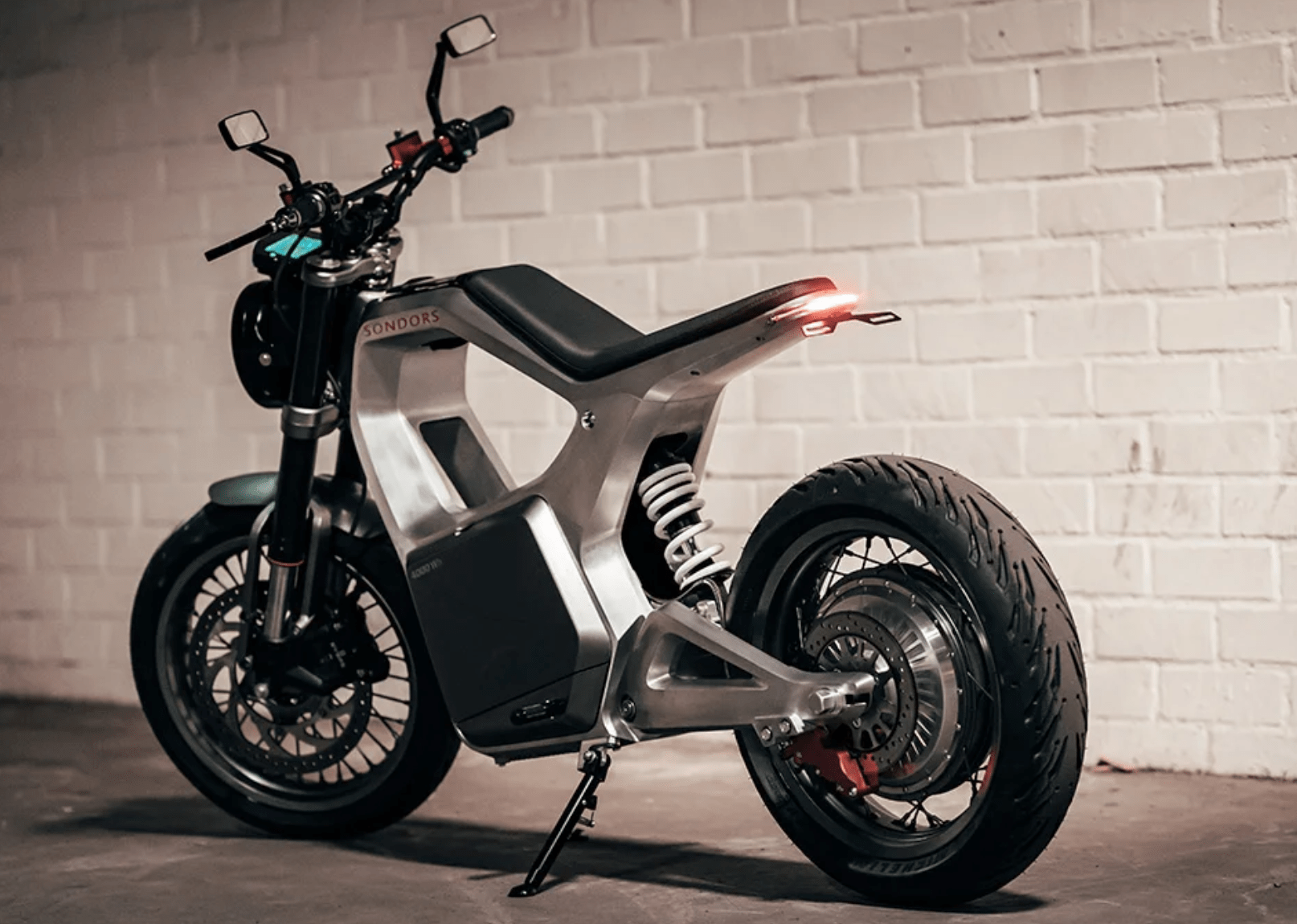 电动摩托车metacycle犹如从赛博朋克2077中驶来