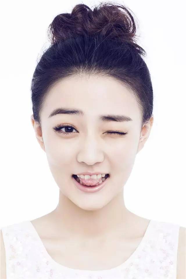 徐璐为新戏剪了短发,帅爆了_很漂亮