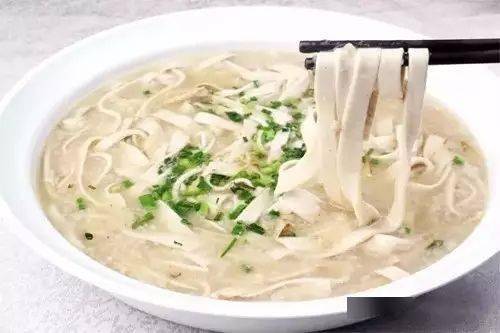 "双合",指的是豆腐皮和臭千张这两样豆制品.