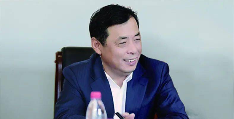 徐刚含着笑与猎人的时代告别读老藤长篇小说北障附选读