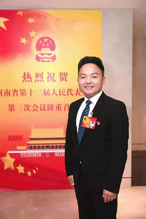 省人大代表王飞:建议扶持新型农业经营主体,打消农民后顾之忧_职业