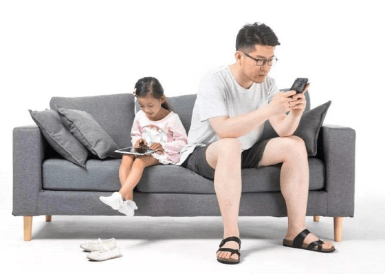 当超大屏产品成为行业唯一增长点,坚果U2 Pro三色激光电视如何征服市场