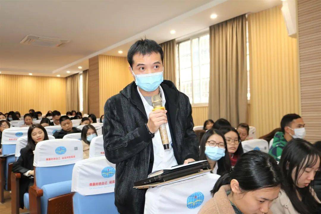 二中新任校长叫什么名字 48229dfac9114646adcdac1b90837783.jpeg