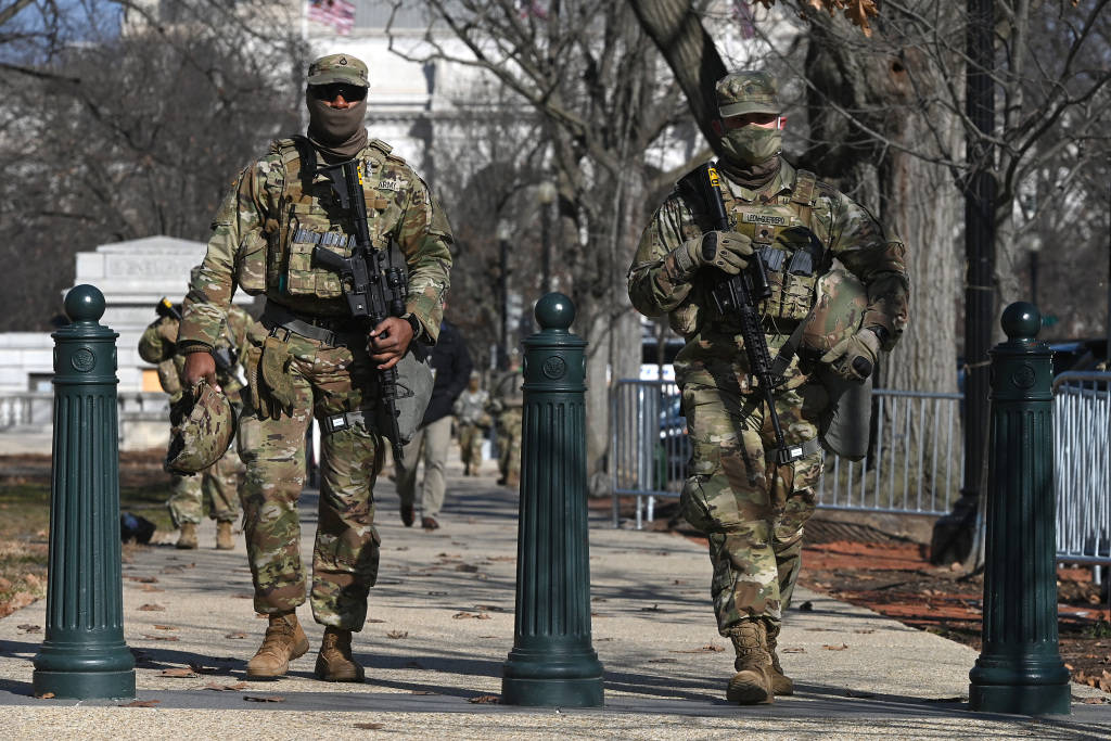 真有内鬼?12名美国国民警卫队员被调离岗位
