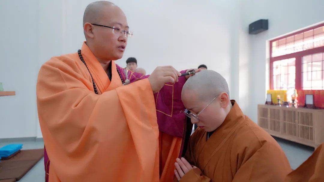 释迦牟尼佛成道日,兜率寺三位净人剃度出家