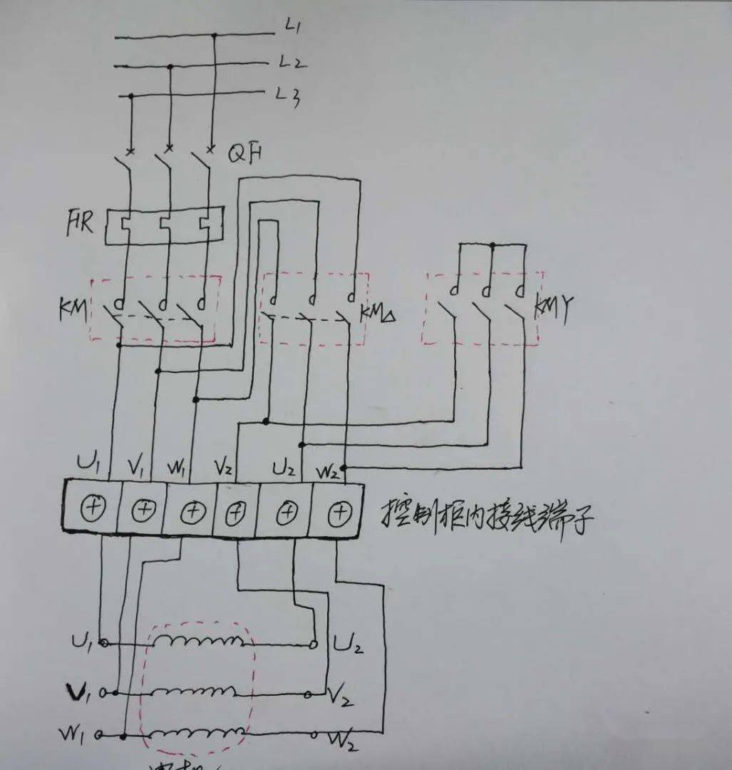 下端为电机接线,此控制柜控制三台循环泵,每一台循环泵接到端子上是六