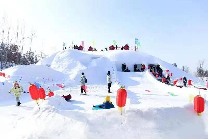 来人民大剧院 玩雪圈送温暖!_吉林市
