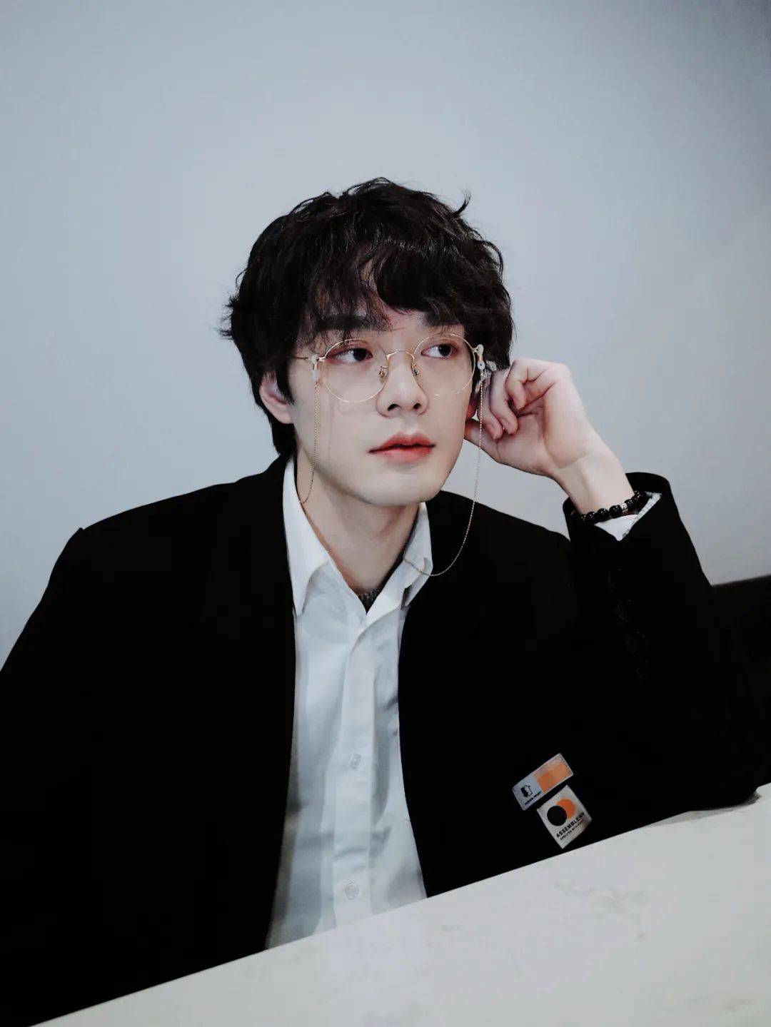 今晚,我给自己点了3个男仆_服务