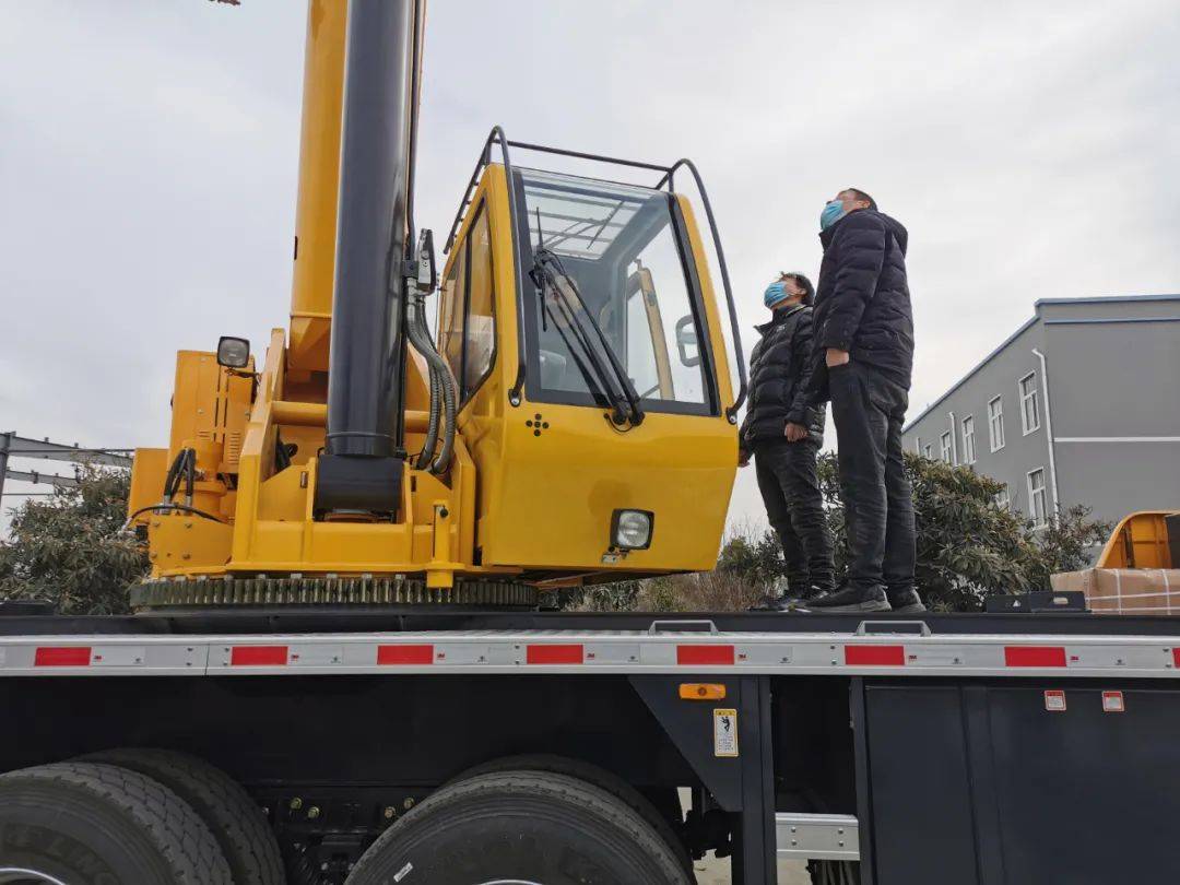 市场豫见柳工牛转乾坤柳工起重机全国巡展活动火爆河南站