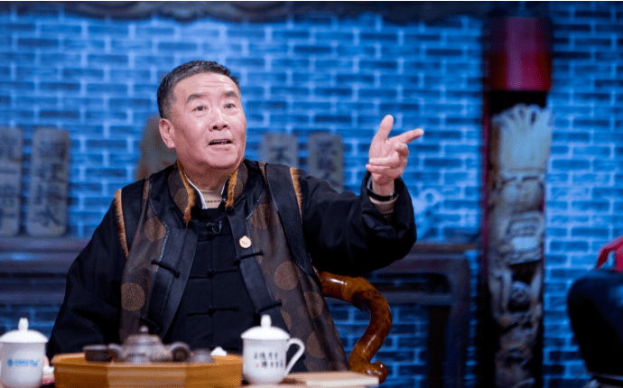 上封面正阳门下的工匠胡同里的牛爷