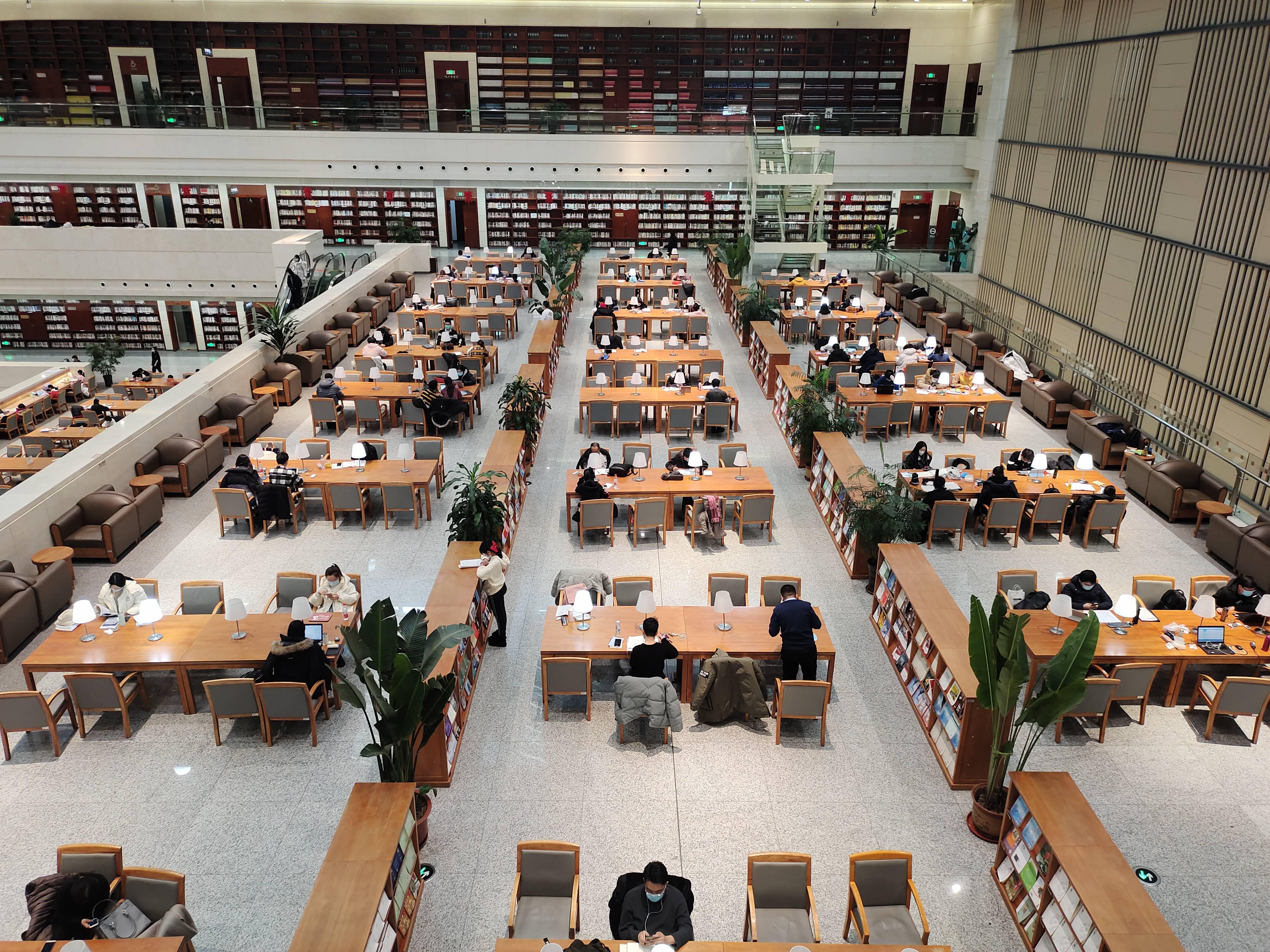 吉林省图书馆内部图片