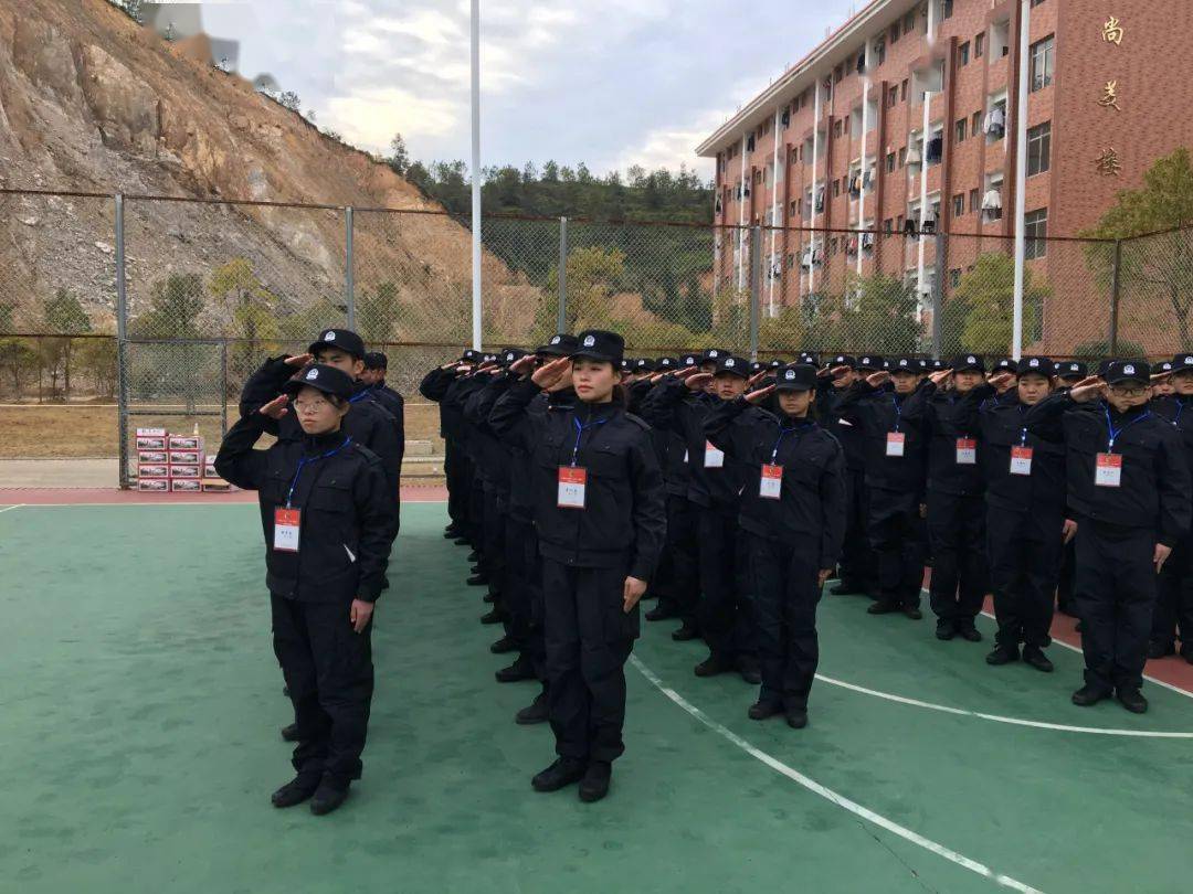 上犹公安开展"一村一辅警"岗前培训班