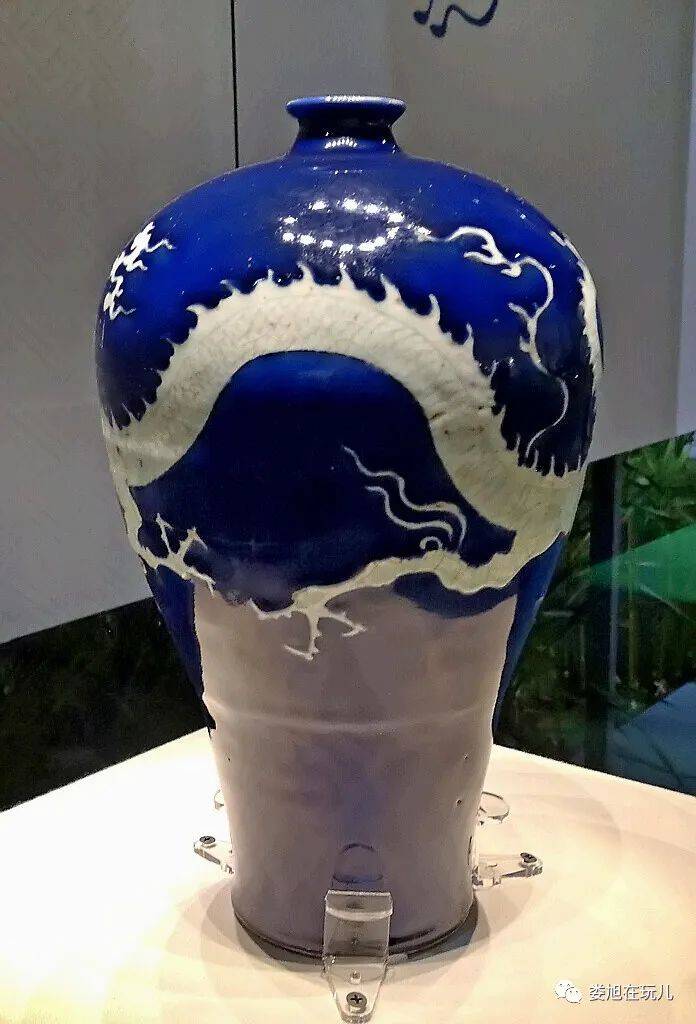 霁蓝釉白龙纹梅瓶_搜狐网