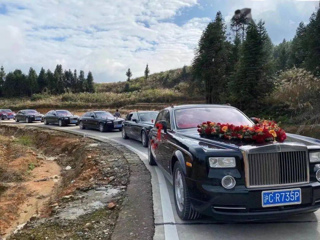 无论是婚庆豪车车队,还是商务会议用车,自驾出游,兄弟婚庆策划均以