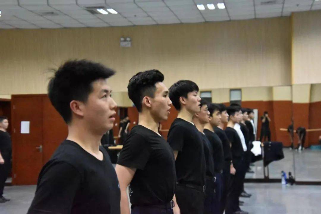 《星光大道》周冠军!还有"男人帮"玩转星光舞台!_吕晋