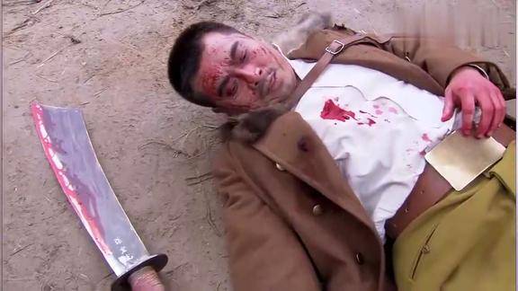 箭在弦上:吕良彪杀剩清水,中了清水好几枪,他想把吕良彪拖死