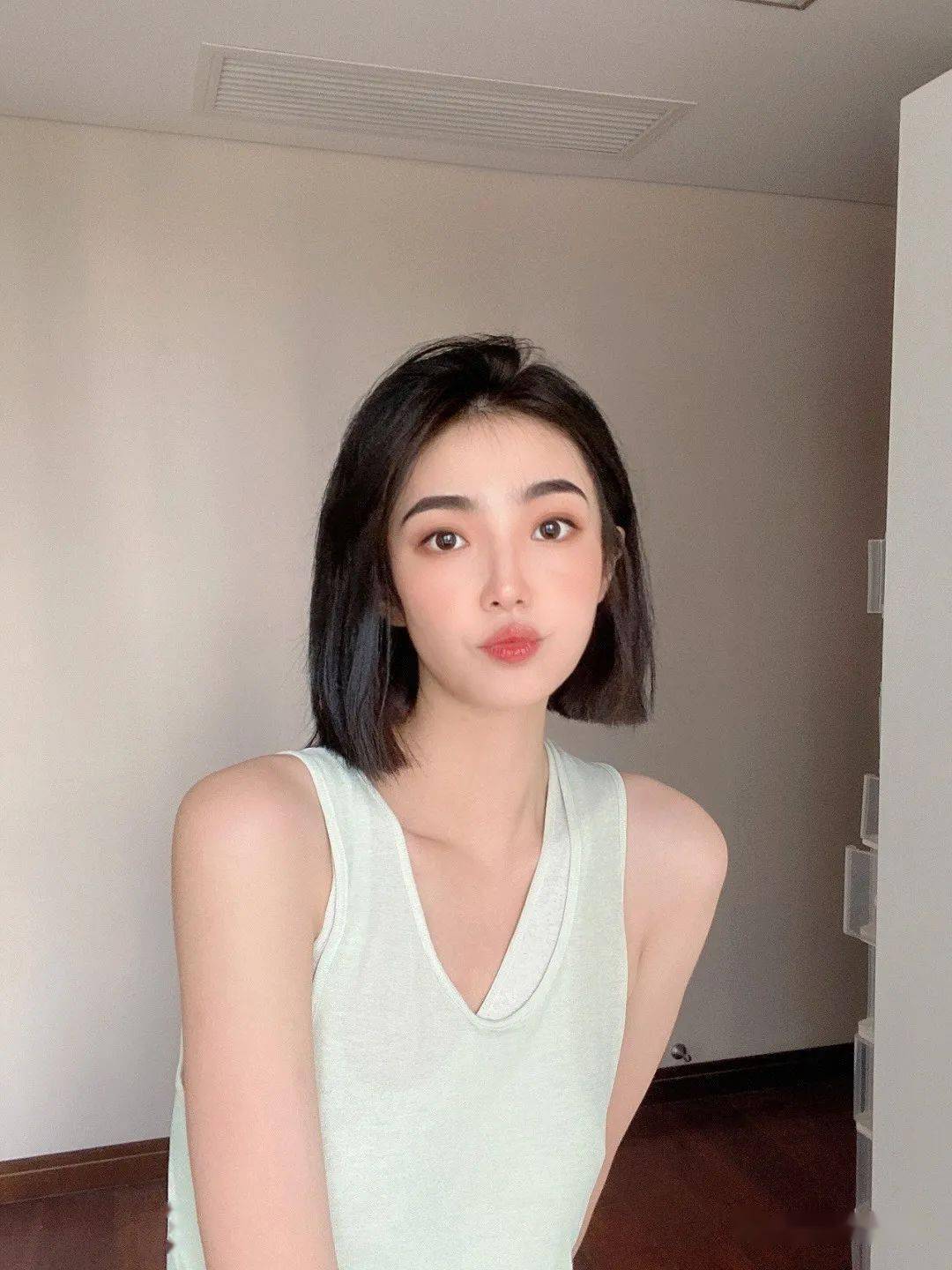 2021流行免打理网红一刀切短发100款