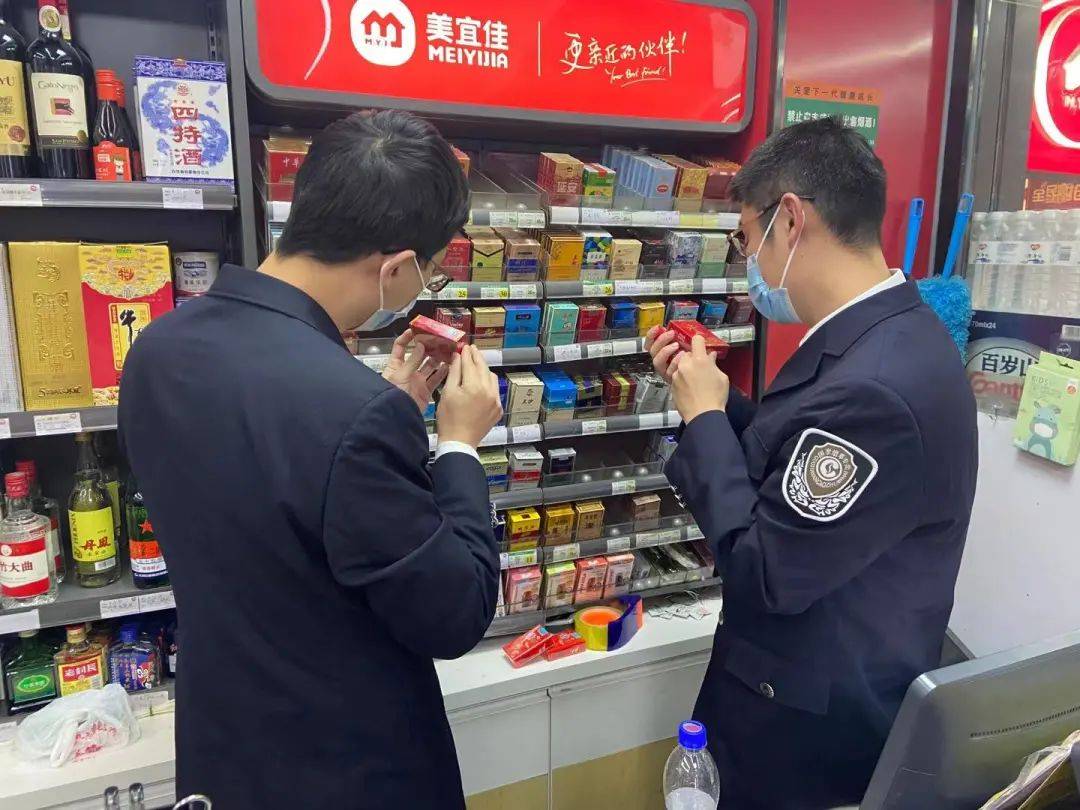 1月13日,厦门市烟草专卖局稽查支队,海沧稽查大队稽查人员直奔海沧新