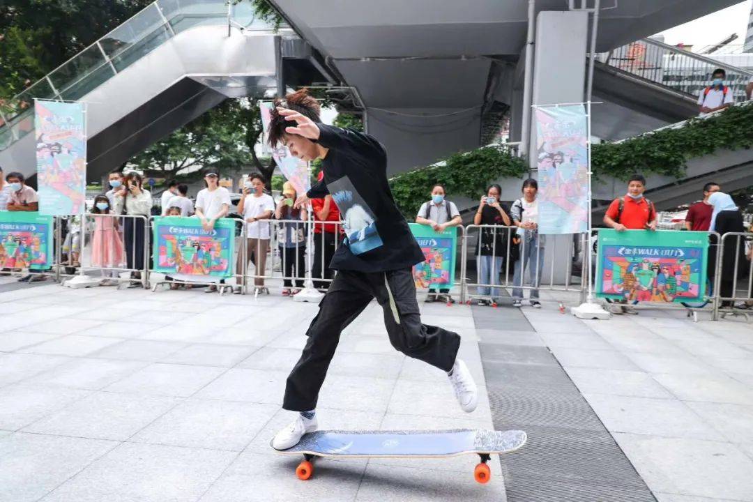 开聊19岁的世界冠军建鹏我希望更多的中国滑手走向世界