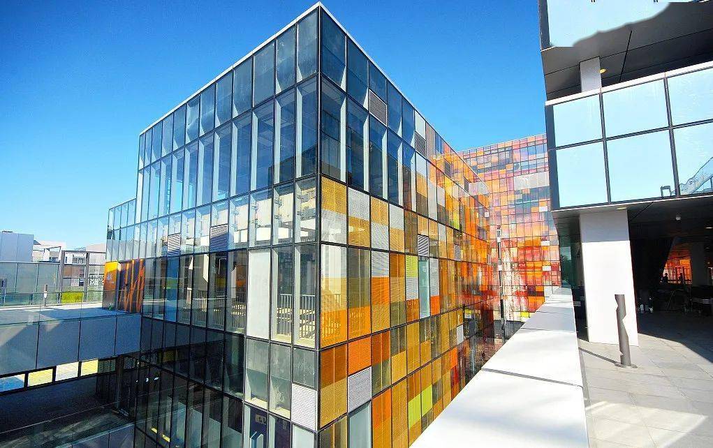 什么是炫彩玻璃