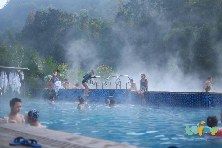 “留守经济”·旅游篇丨提倡“就地过年”，本地游火了、酒店预订紧俏