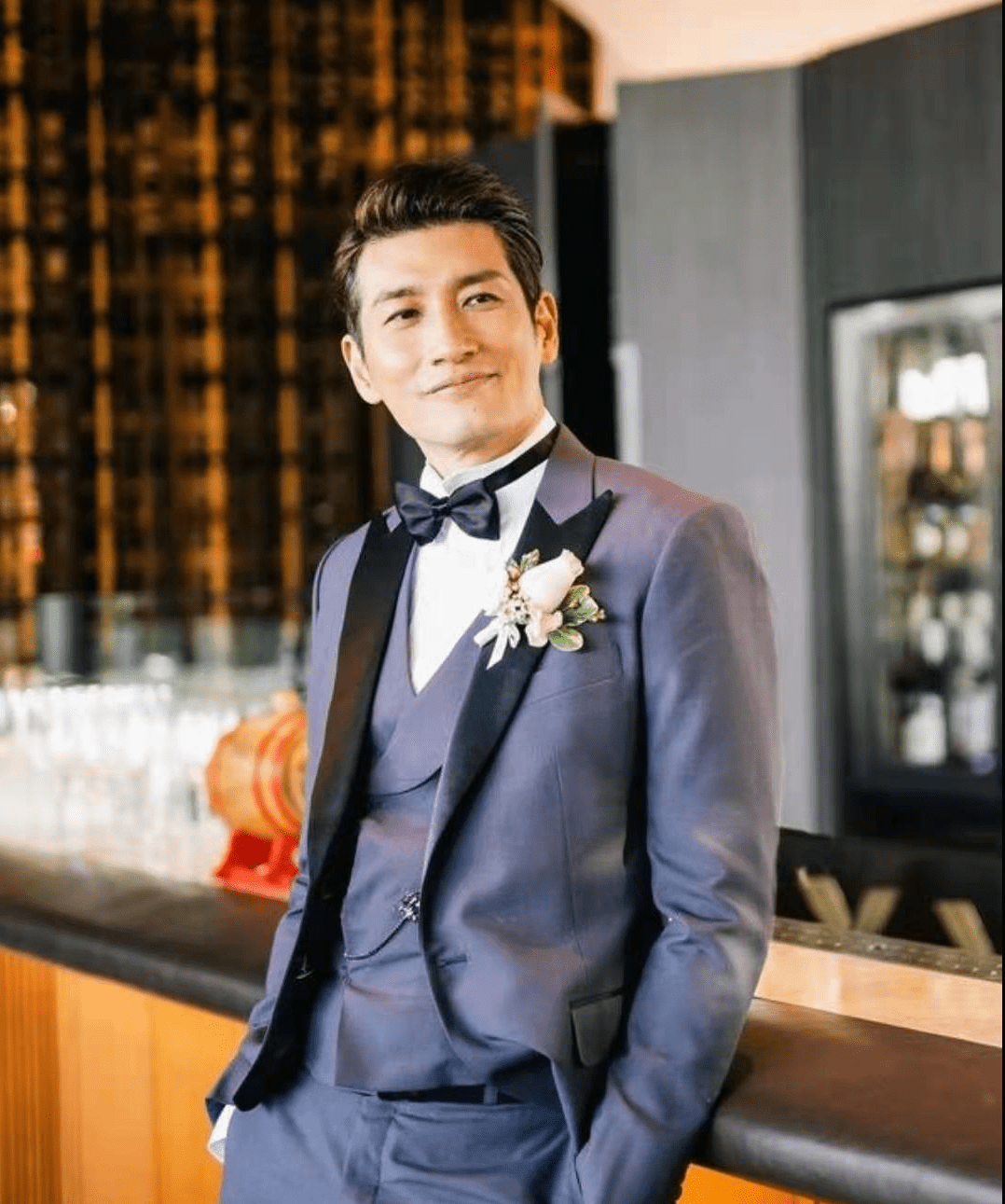 默契十足52岁不老男神袁文杰谈新婚生活大赞老婆100分