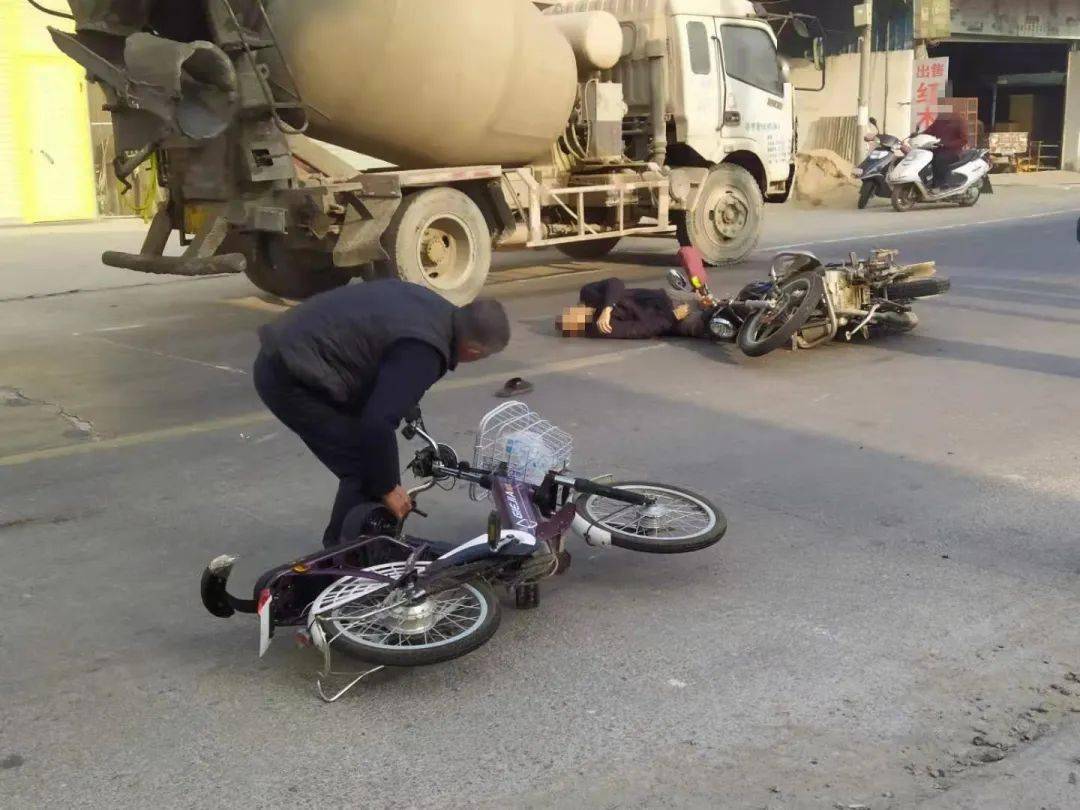 现场视频▼.网友爆料:今天(1月26日)早上8点4