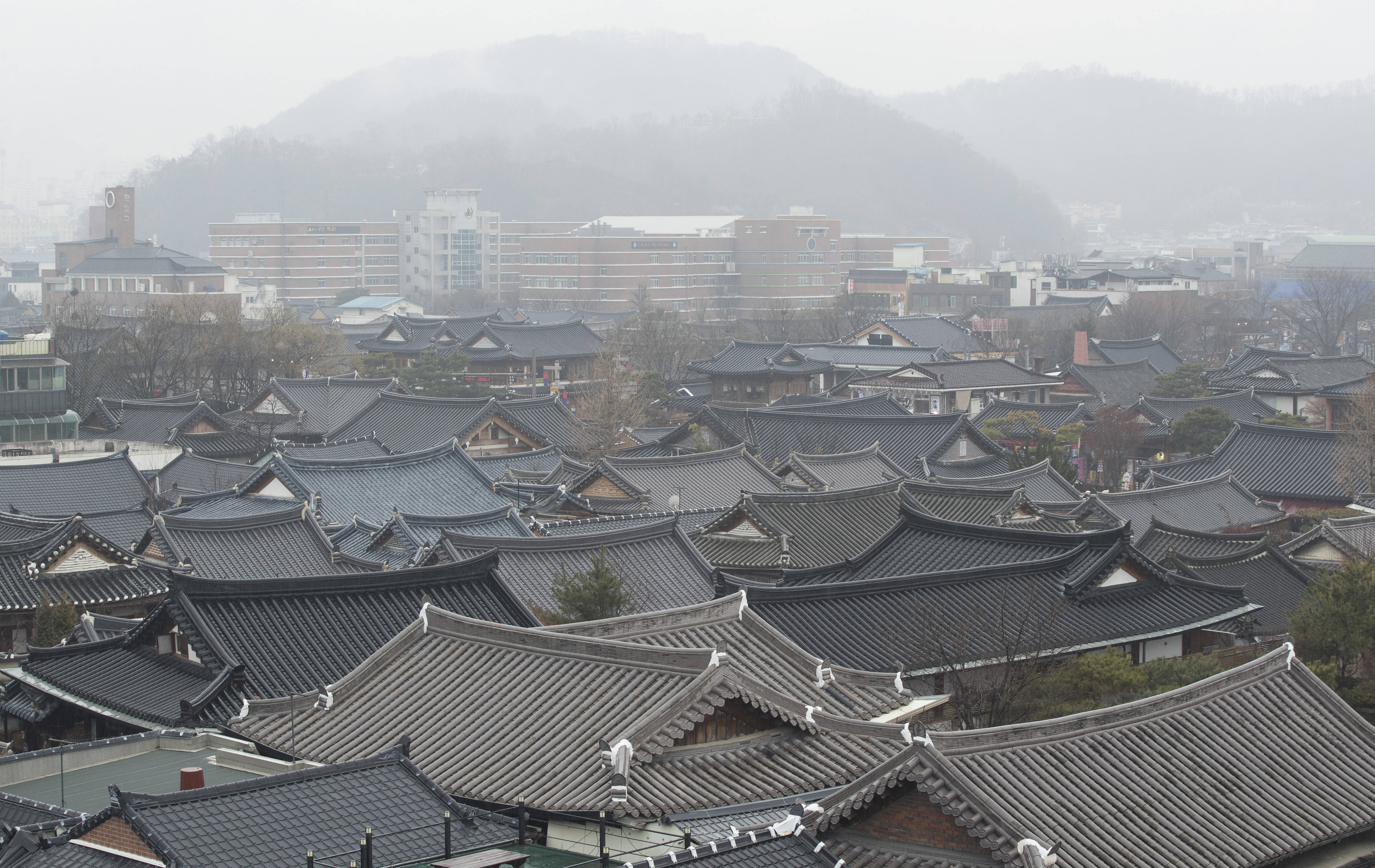 雨中俯瞰韩屋村