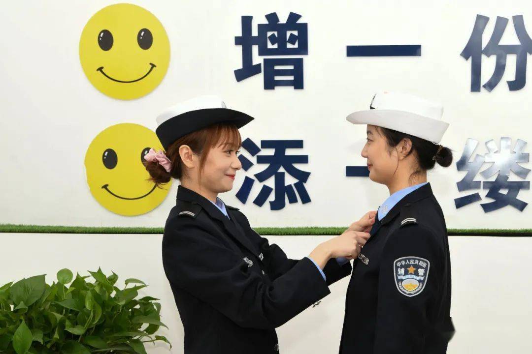 (滑动图片浏览更多精彩摄影作品)