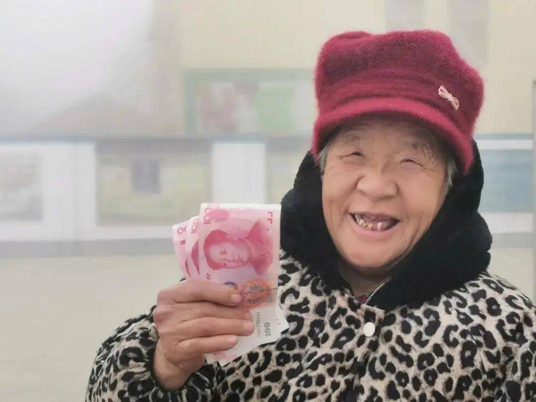 羡慕!宁津这个村217位老人领取现金65500元