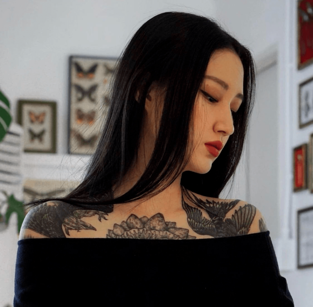 解欲南韩美女纹身师私下是单亲妈妈2120年了你还管人体艺术叫异类